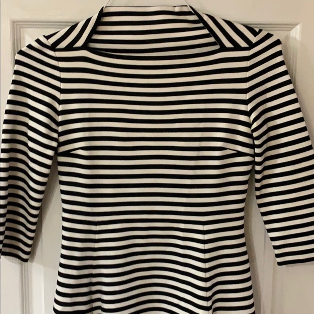 Mini Blk Wht Petites - Picture 2 of 3